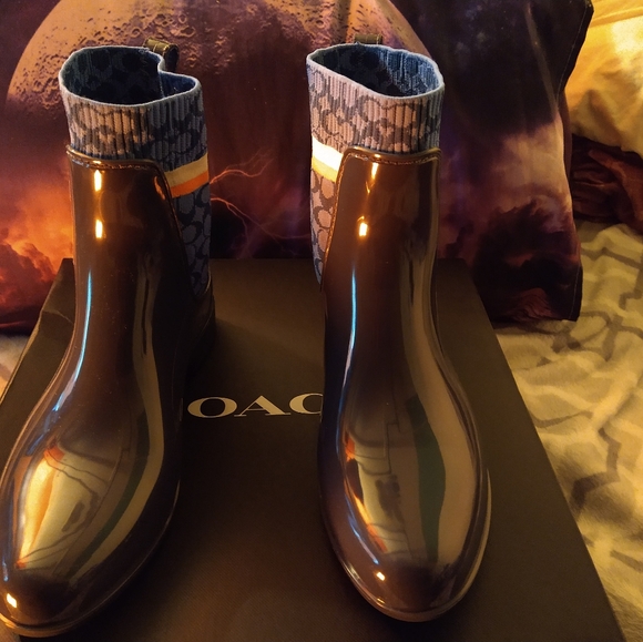 Women's Coach boots - Picture 4 of 4